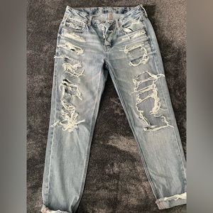 AMERICAN EAGLE JEANS SIZE 4